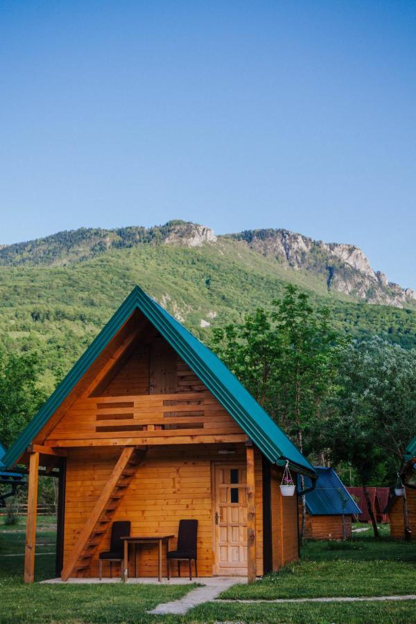 ホテル Camp Sutjeska ティエンティシュテ エクステリア 写真