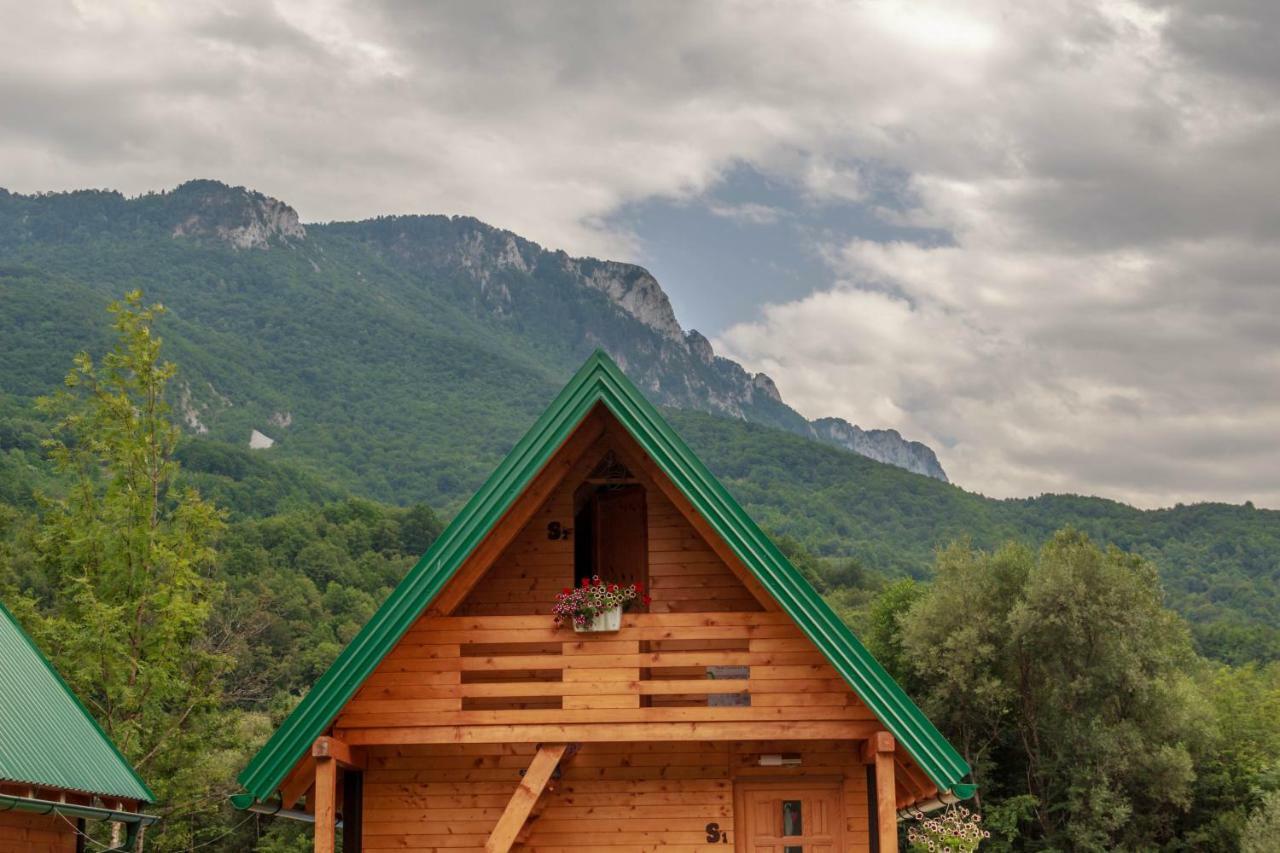 ホテル Camp Sutjeska ティエンティシュテ エクステリア 写真